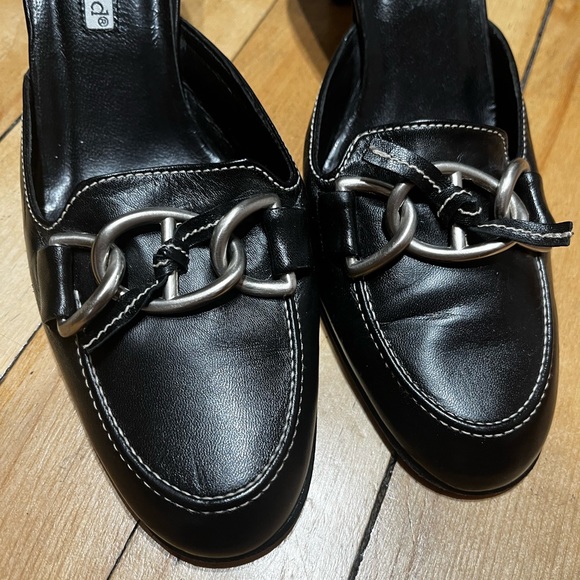 Charles David Black Buckle Kitten Heels Sz 8B - Picture 2 of 5